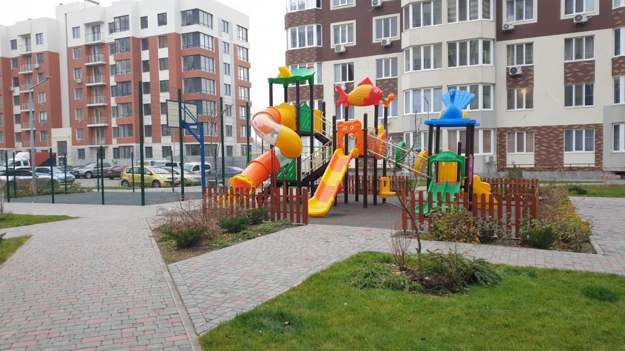 Уютная Квартира На Сутки С Видом На Море И Близостю Пляжа Kryschaniwka Exterior foto
